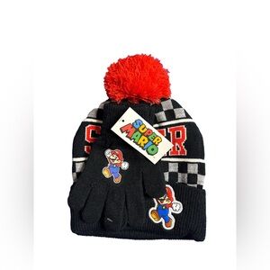 ⭐️ NWT Nintendo Super Mario Black and Red Headwear and gloves- one size
